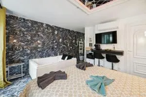 Love Room - La Création d'Adam avec Jacuzzi - 科尔贝埃索讷