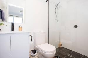 Stylish 3 BR Townhouse at Moncrieff Close To Playground