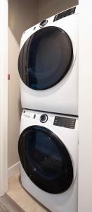 Downtown Houston Gem Stylish, Central & Self Check-In