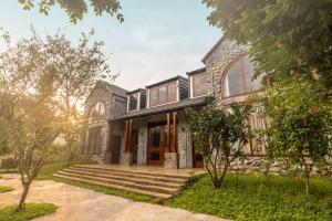 Sundara Hoà Bình Retreat