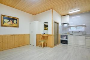 Samcheok Healingcamp Pension