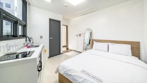 Yeosu Nangmanstay pension