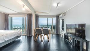 Donghae donghaeleulkeulida Pension