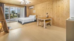 Jeju Timberhouse Pension