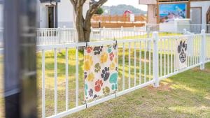 Yeosu Dangdangi Dog Family Pension Gold