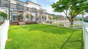 Yeosu Dangdangi Dog Family Pension Gold