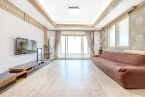 Samcheok Greenhyang Pension - Yeongju