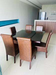 Vista a Playa con Alberca en Blvd principal frente al Mar 3hab