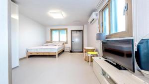 Jeju Woljeongri Pungcha Pension