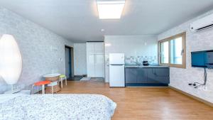 Jeju Woljeongri Pungcha Pension