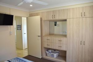 Pacific Court no 3 - Bring your own linen.