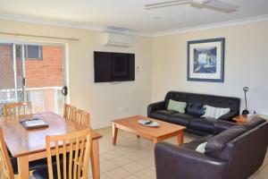 Pacific Court no 3 - Bring your own linen.