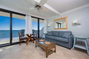 Island Winds East 806 condo