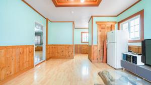 Taean Hagampo coastvalley pension