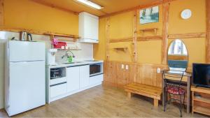 Jeju Jeonwonsaenghwal Diorem Pension