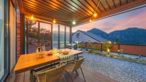 Danyang Dandelion Pool Villa