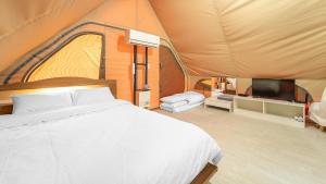 Goseong Bluebeach Pension&Glamping