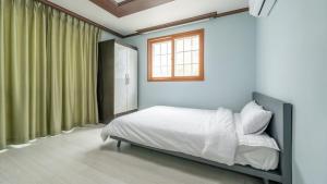 Taean Mongsanpo and the Sea Pension