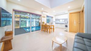 Gyepngju Camino Pool Villa