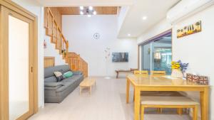 Gyepngju Camino Pool Villa