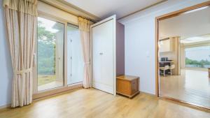 jeju oceancliffcottage