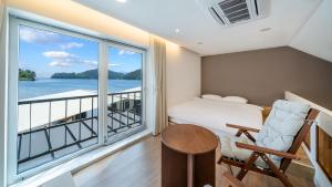 Changwon 055 PoolVilla