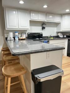 Ground level beachside condo w-Heated pool 2BR-2BA