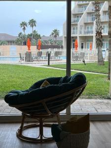 Ground level beachside condo w-Heated pool 2BR-2BA
