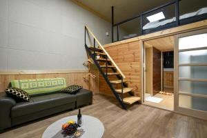 Yeosu Chunghong Pension