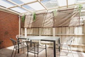 Bayshore Bliss - A Family Beachside Hideaway