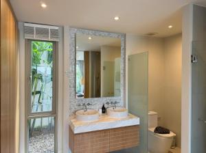 Trichada Tropical pool villa by Lofty