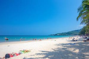 Kamala beach house 100m to the beach