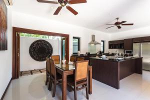 Frangipani pool villa - garden, BBQ & maid