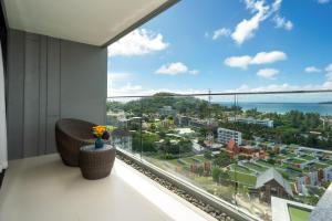 Surin sea view 3br apartment with jacuzzi