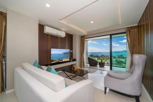Surin sea view 3br apartment with jacuzzi
