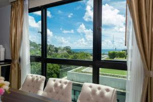 Surin sea view 3br apartment with jacuzzi
