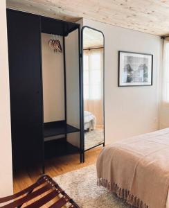 Hidden Retreats 1466 Edition