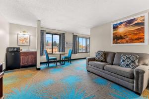 King Studio Suite, Non-Smoking room in Days Inn by Wyndham Sioux Falls