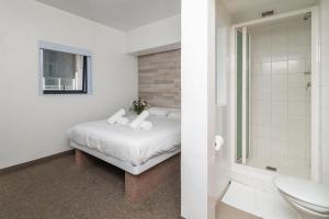 Metropole Private Room in Social Setting