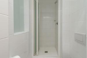 Metropole Private Room in Social Setting