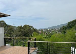 Kamala townhome with sea view terrace & pool