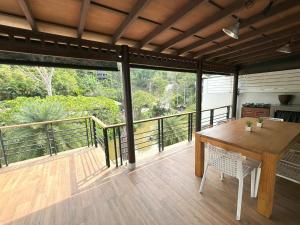 Kamala townhome with sea view terrace & pool