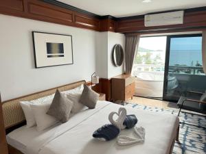 Sea view apartment with jacuzzi at Patong Tower