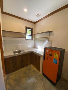 Hermit Bungalow #2 in Catangnan Gen Luna w STARLINK WIFI