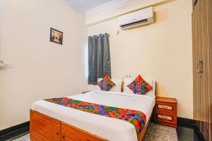 FabHotel Eminent Suites Banjara Hills - Nr LV Prasad Institute