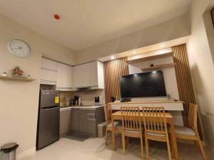 BaseLine Premier 1-Bedroom 17th