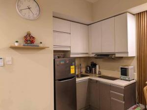 BaseLine Premier 1-Bedroom 17th