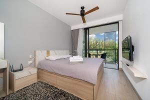 Deluxe apartment at Cassia Residences by Lofty