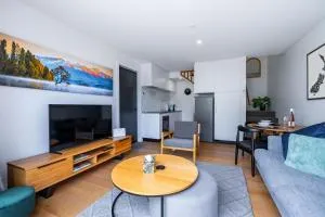 Relaxing retreat by the river - Lago Hawea