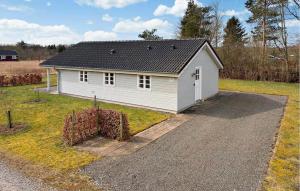 2 Bedroom Cozy Home In Hovborg